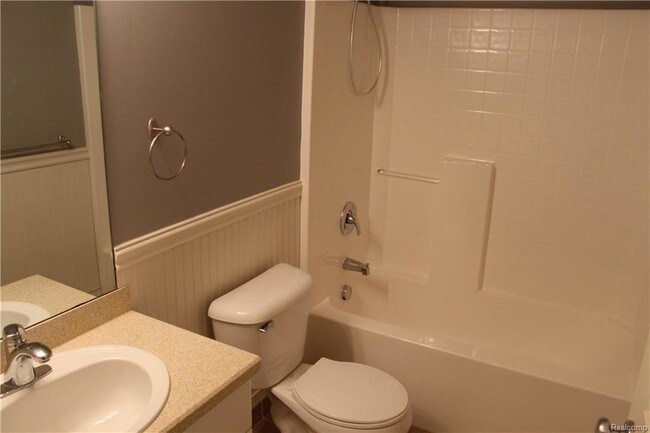 Building Photo - 16695 Carriage Way