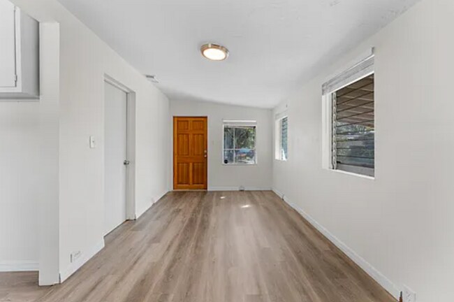 Building Photo - 1430 16th St W