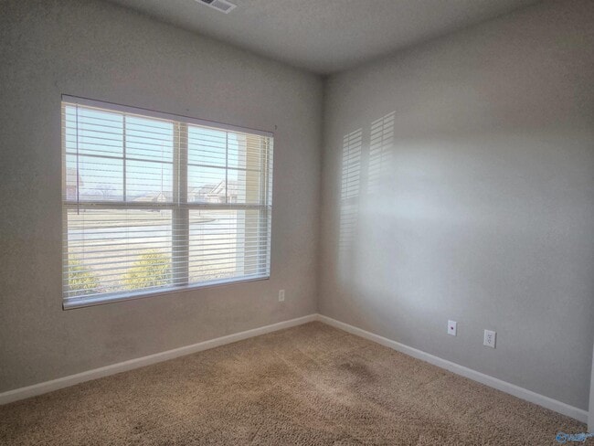 Building Photo - 117 Edensmith Dr