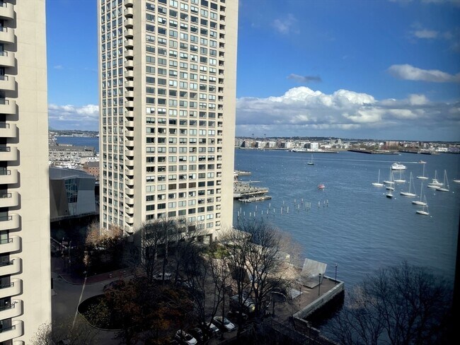 Building Photo - 10 Rowes Wharf