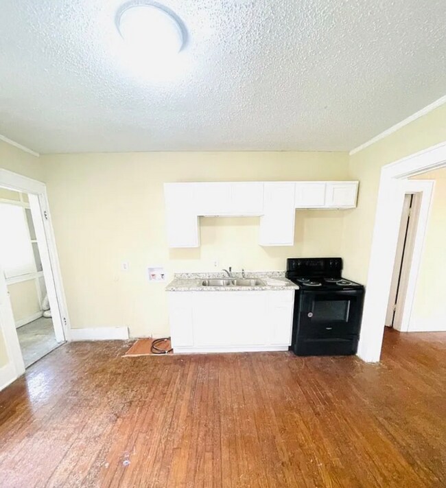 Building Photo - Spacious 4 Bed/2 Bath Single Family Home in Montgomery, AL - Available 11/3 - $1200