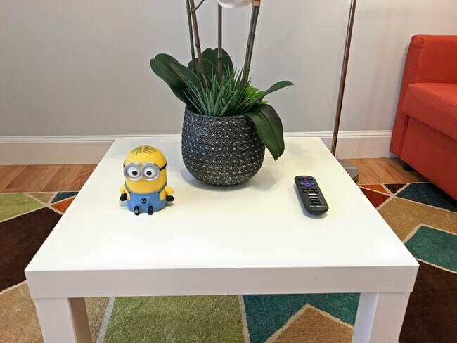 Building Photo - 131 W 8th St