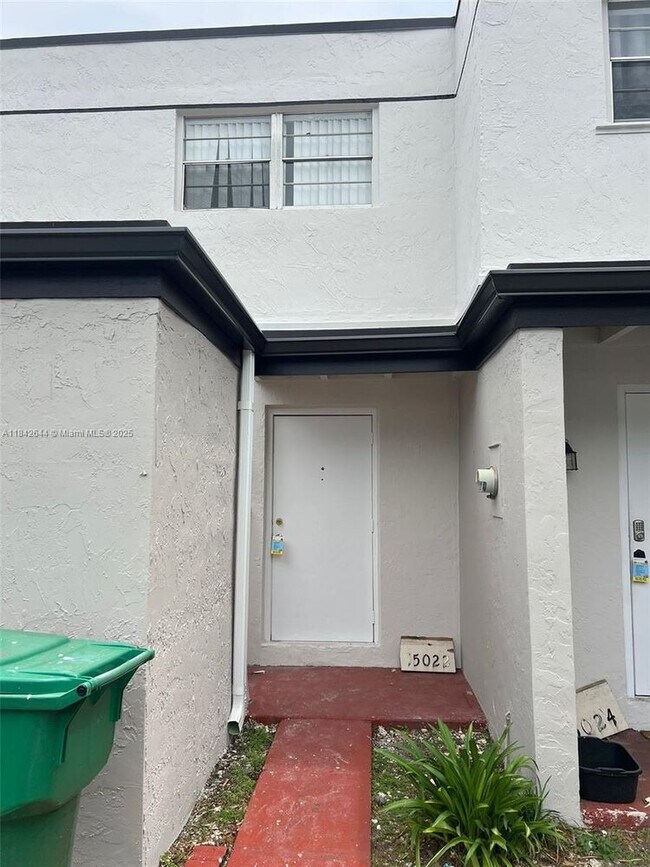 Primary Photo - 15022 SW 80th Terrace