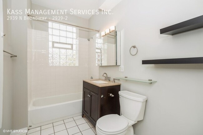 Building Photo - 2939 N Broadway