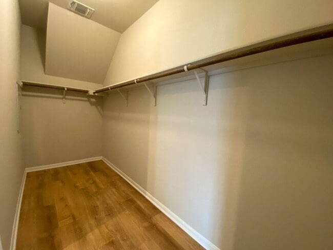 Building Photo - Wonderful 2 story, 3 bedroom home in South East Austin!