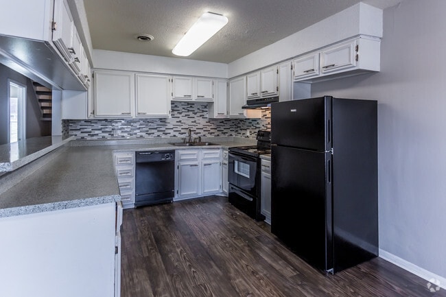 Interior Photo - Emerald Square Apartments