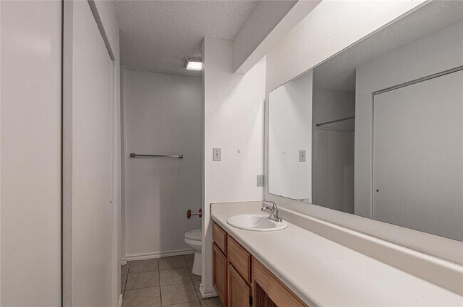 Building Photo - 1228 Ave O