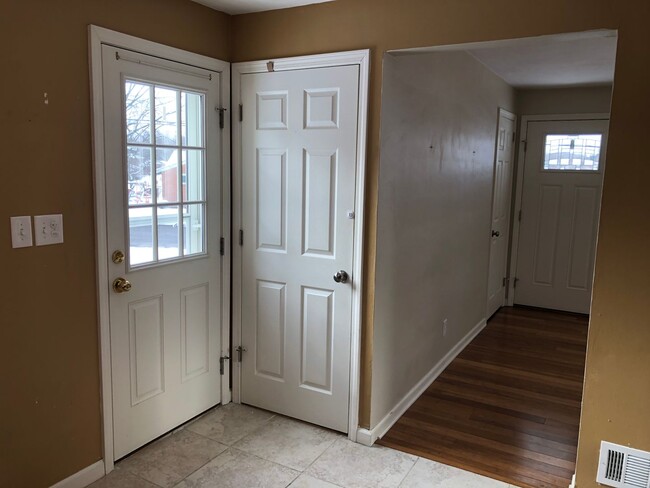 Building Photo - Single Family home in Plum