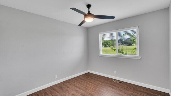 Building Photo - Midtown Tulsa | 3 Bed | 2 Bath |