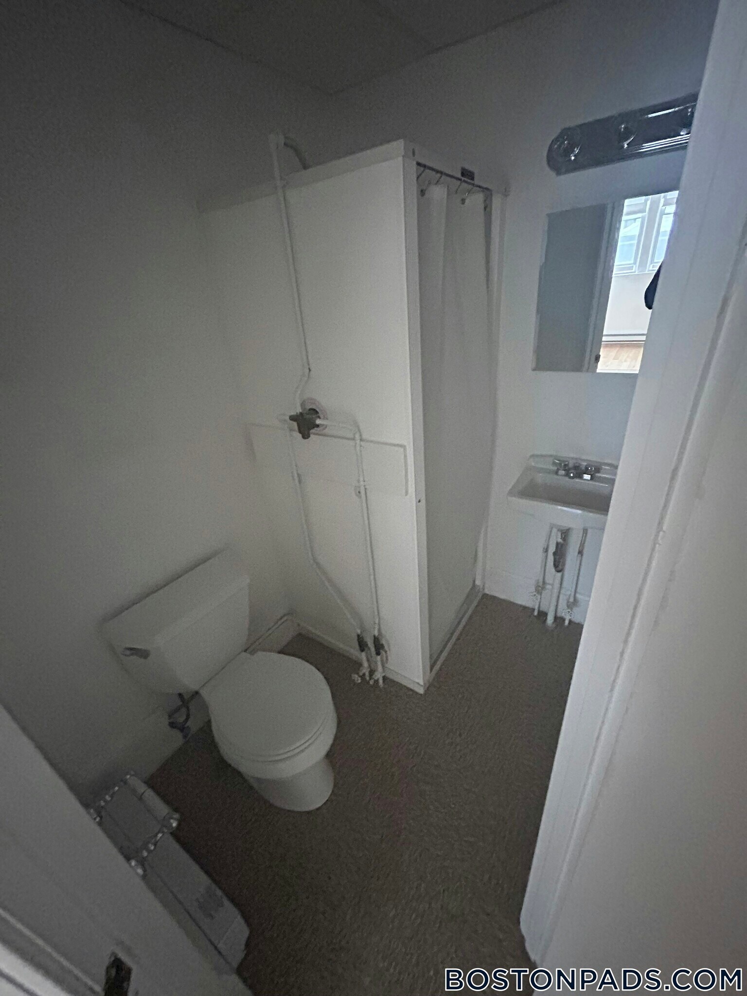 Building Photo - 405 Beacon St