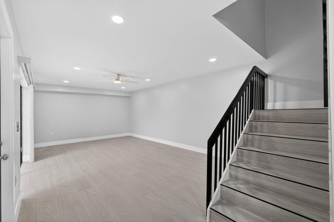 Building Photo - 183 Charter Way