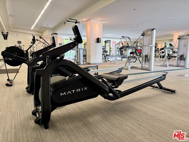 Building Photo - 1234 Wilshire Blvd