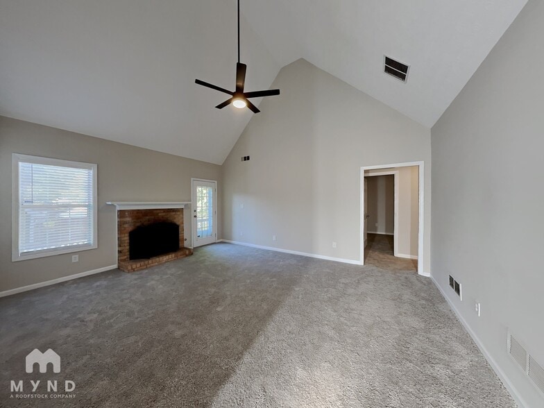 Building Photo - 204 Eagles Crest Ct