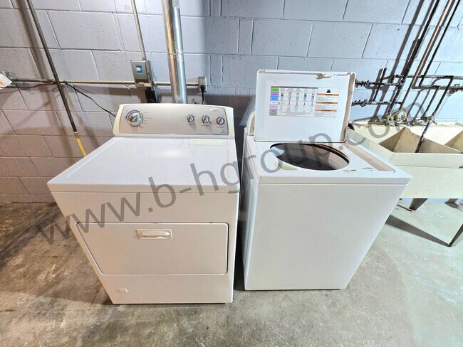 Building Photo - 5412 41st Ave