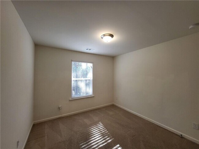 Building Photo - 5163 Madeline Pl