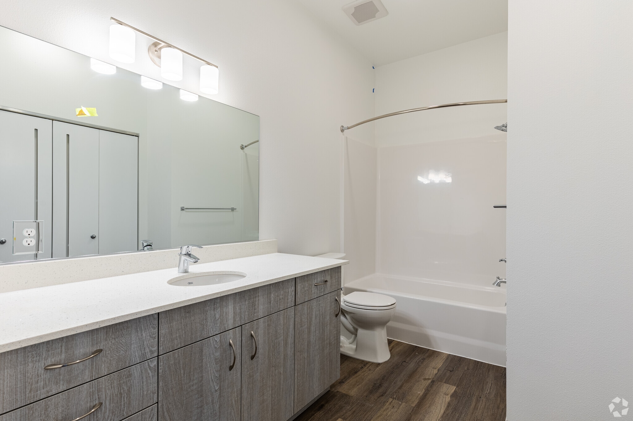 1BR, 1BA - 956 SF - 134th Street Lofts