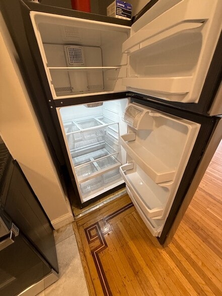 Brand new appliances - 2221 Saint Paul St