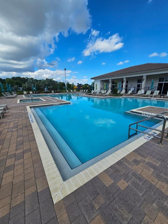 Building Photo - 12112 NW 24th Ct