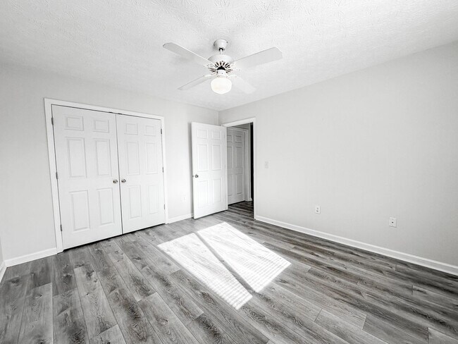 Building Photo - Ranch Style townhome in great Gainesville location