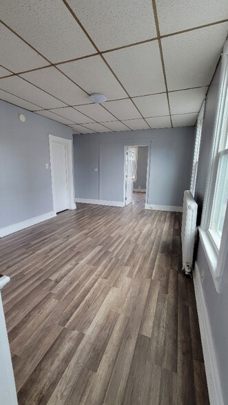 Building Photo - 146 Quail St