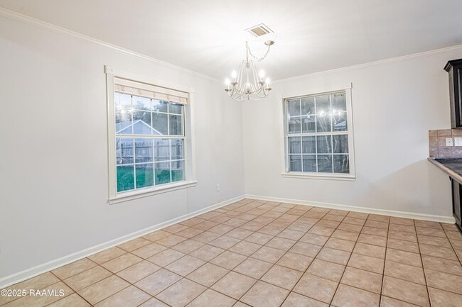 Building Photo - 213 Longleaf Dr