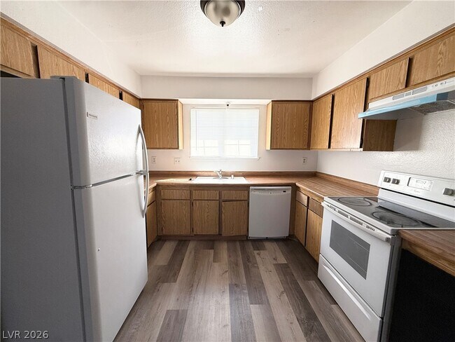 Building Photo - 3417 Civic Center Dr