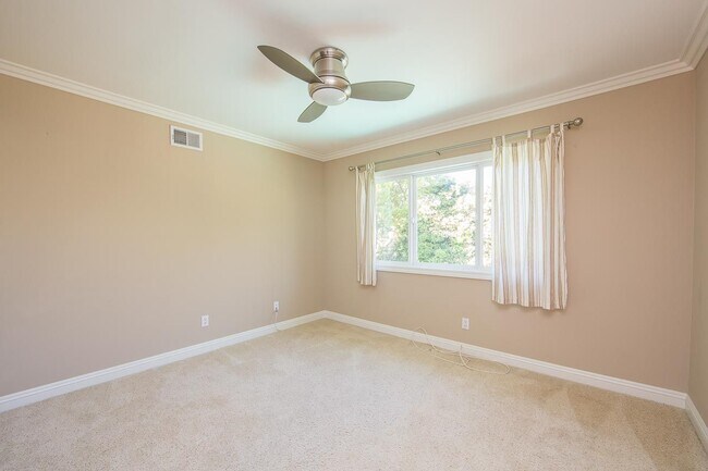 Building Photo - 1374 Breckford Ct