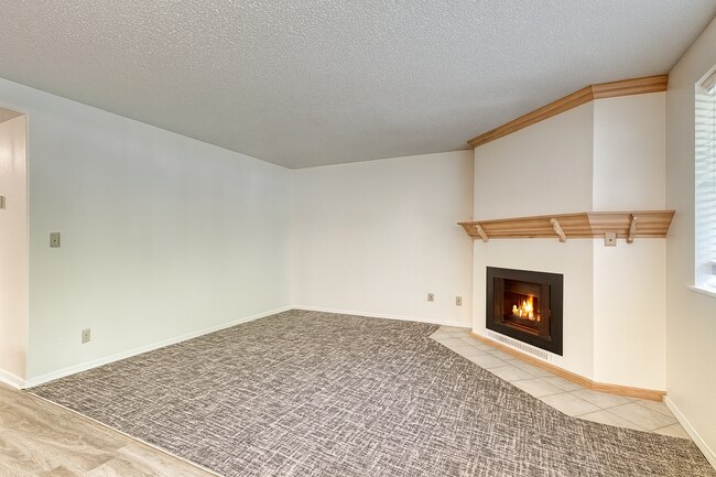 Building Photo - 3713 S Gekeler Ln