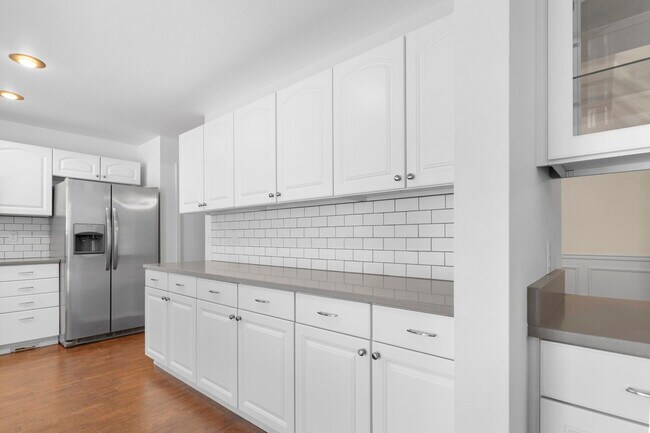 Building Photo - 8290 N Uplands Dr