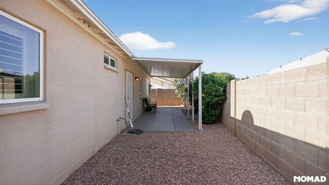 Building Photo - 15431 N 23rd St