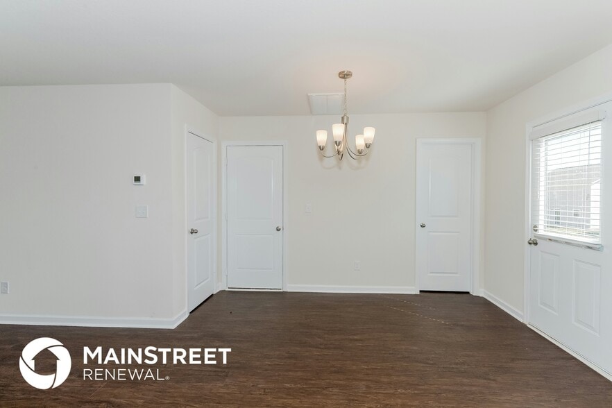 Building Photo - 2329 Bee Hive Dr