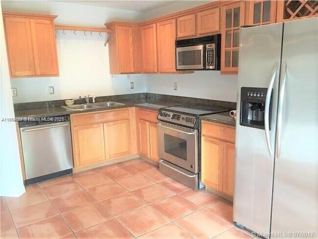 Building Photo - 6865 SW 164th Ct