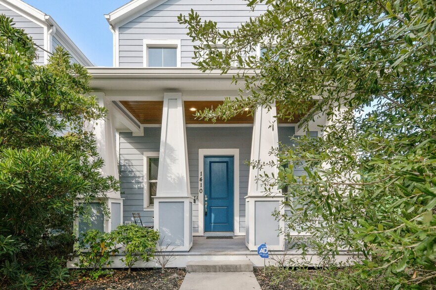 Building Photo - 1410 E Curtis St