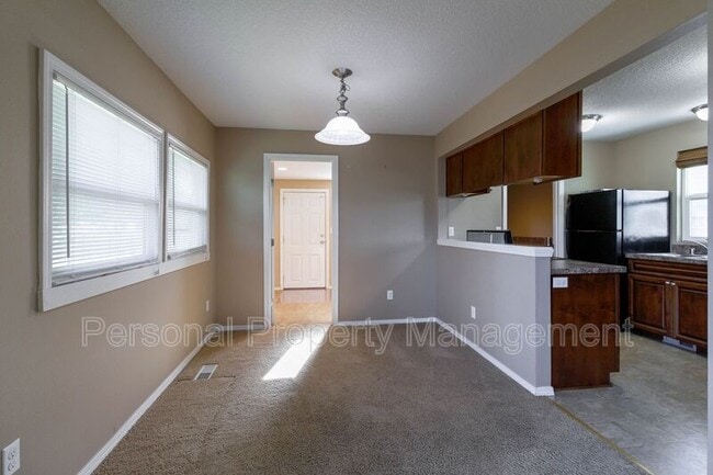 Building Photo - 5105 NE 78th St