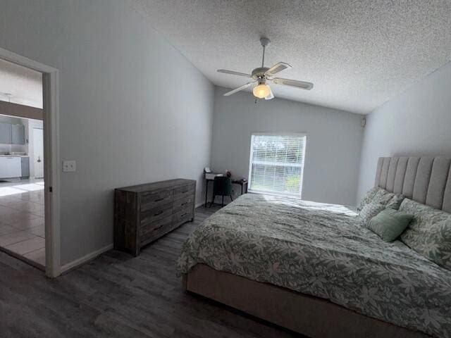 Building Photo - 1883 Oak Berry Cir