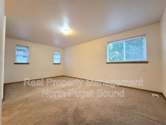 Building Photo - 5328 138th St NE