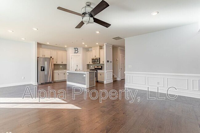 Building Photo - 112 Walking Stick Wy