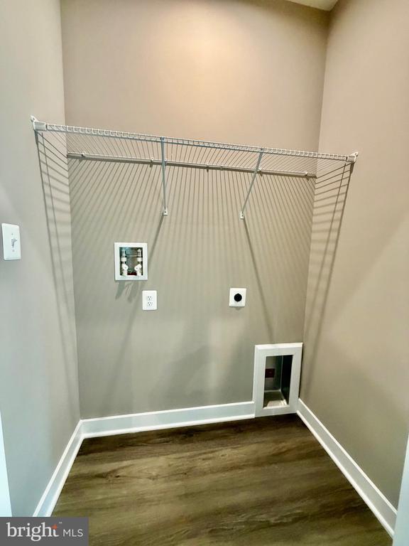 Building Photo - 149 Lawndale Dr