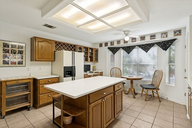 Building Photo - 10 Oakwell Farms Pkwy
