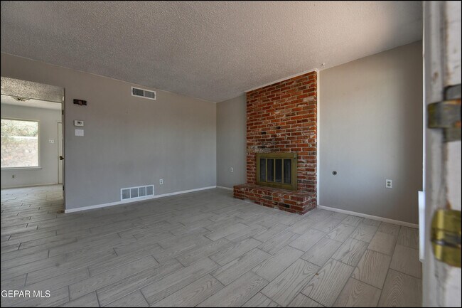 Building Photo - 6913 Pamlico Dr