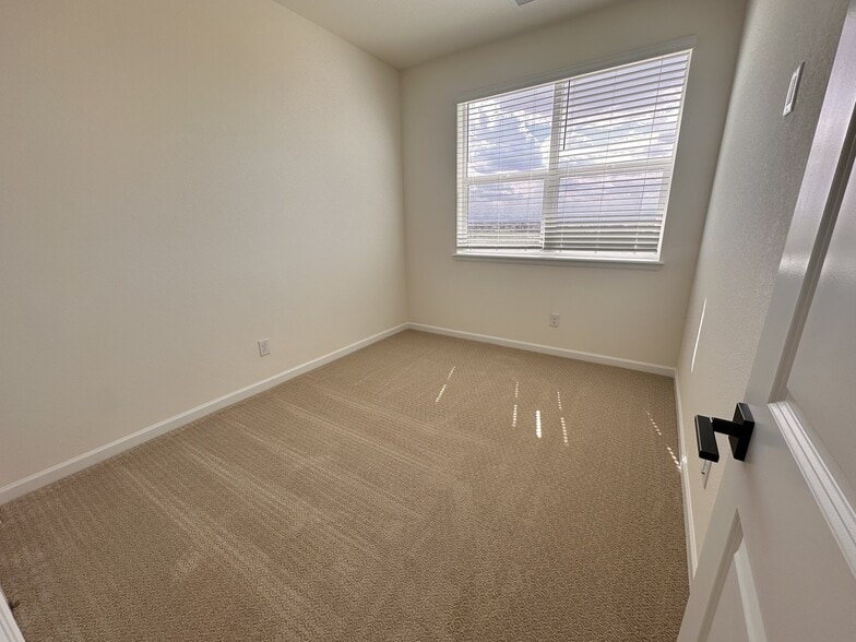 Building Photo - 6263 N Jebel St