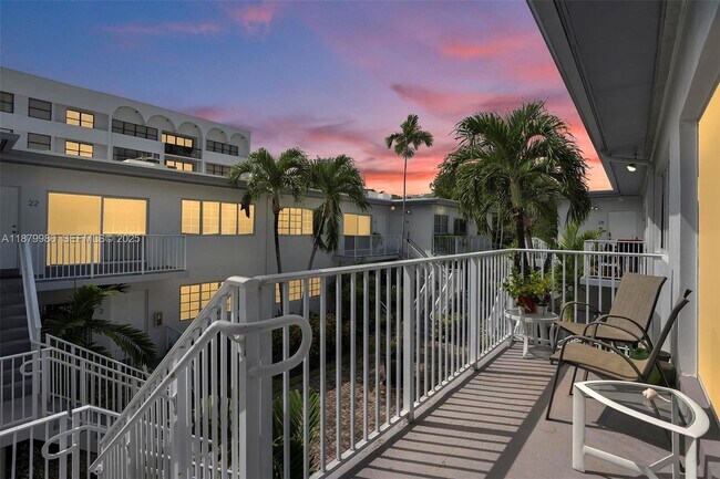 Building Photo - 9280 Bay Harbor Terrace