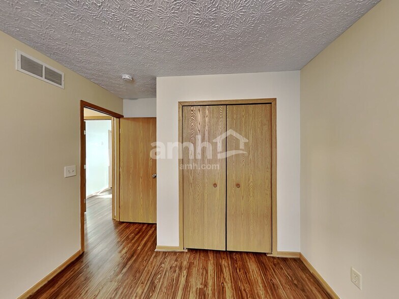 Building Photo - 1725 Convair Dr