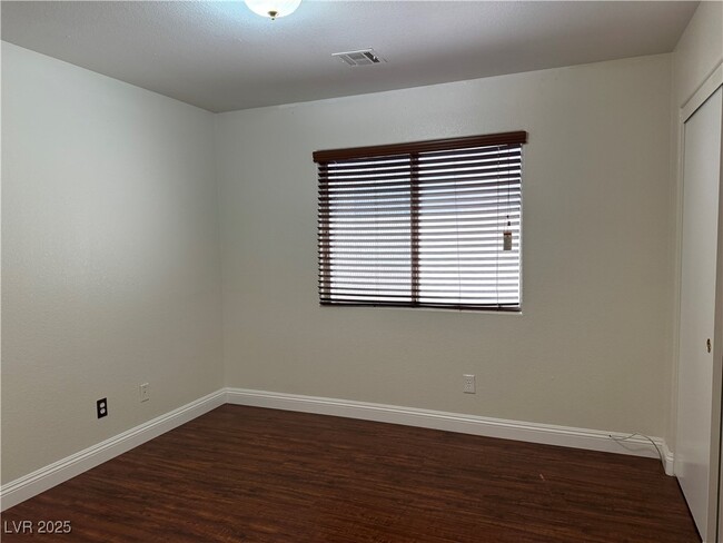 Building Photo - 9480 W Cherokee Ave