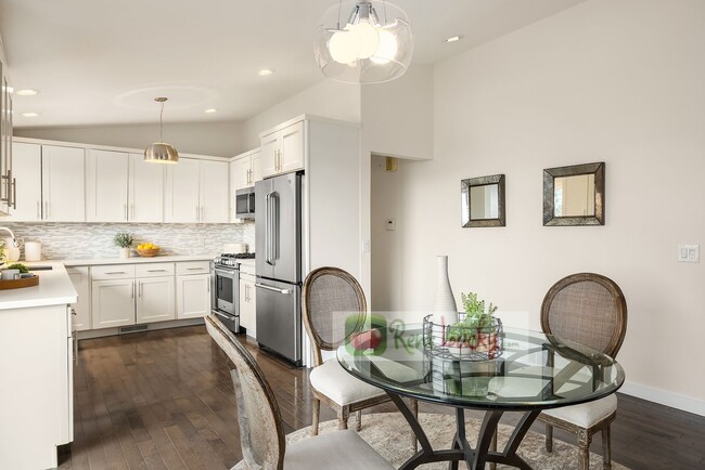 Building Photo - VIEWS, VIEWS, VIEWS!! Stunning & LARGE 4-B...