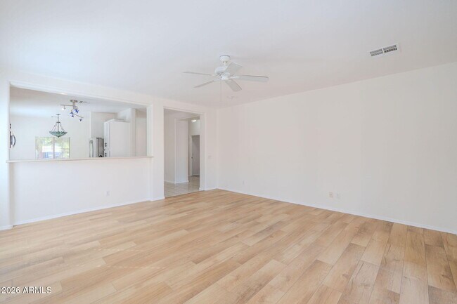 Building Photo - 15224 W Desert Hills Dr