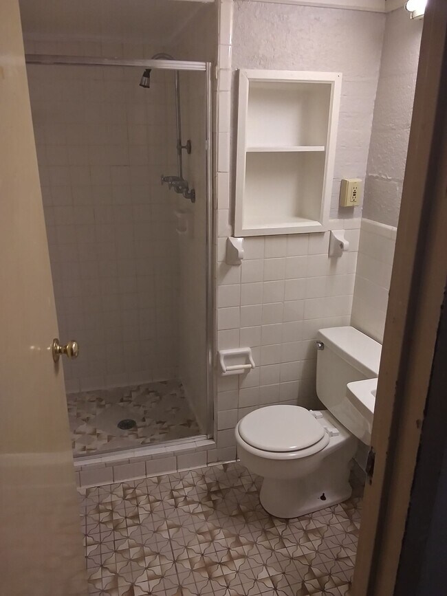 Building Photo - Madrid Court