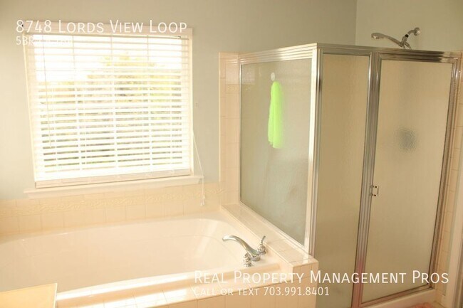 Building Photo - 8748 Lords View Loop