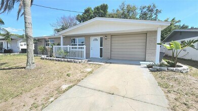 Building Photo - 6412 Pawling Ave