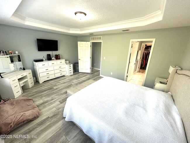 Building Photo - 7041 Beauhaven Ct